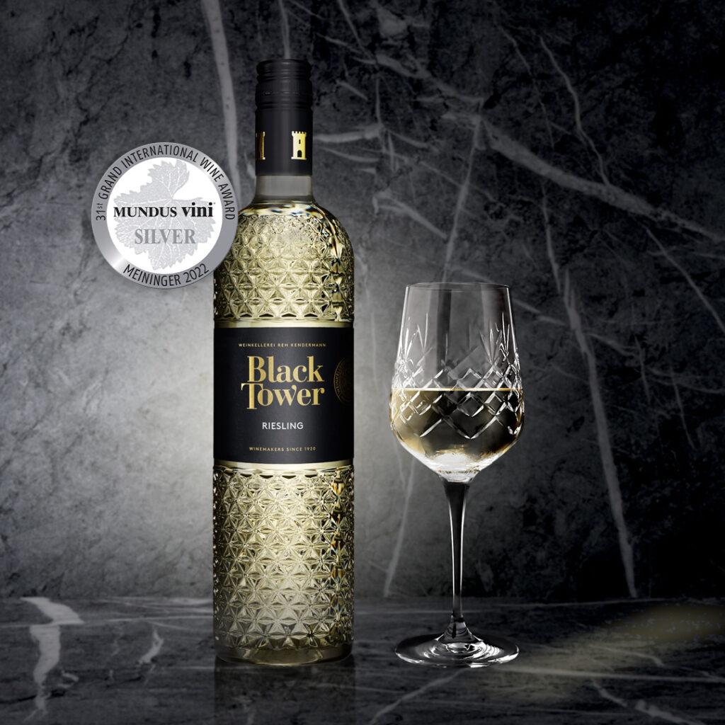 Black Tower Riesling Club Edition – FS
